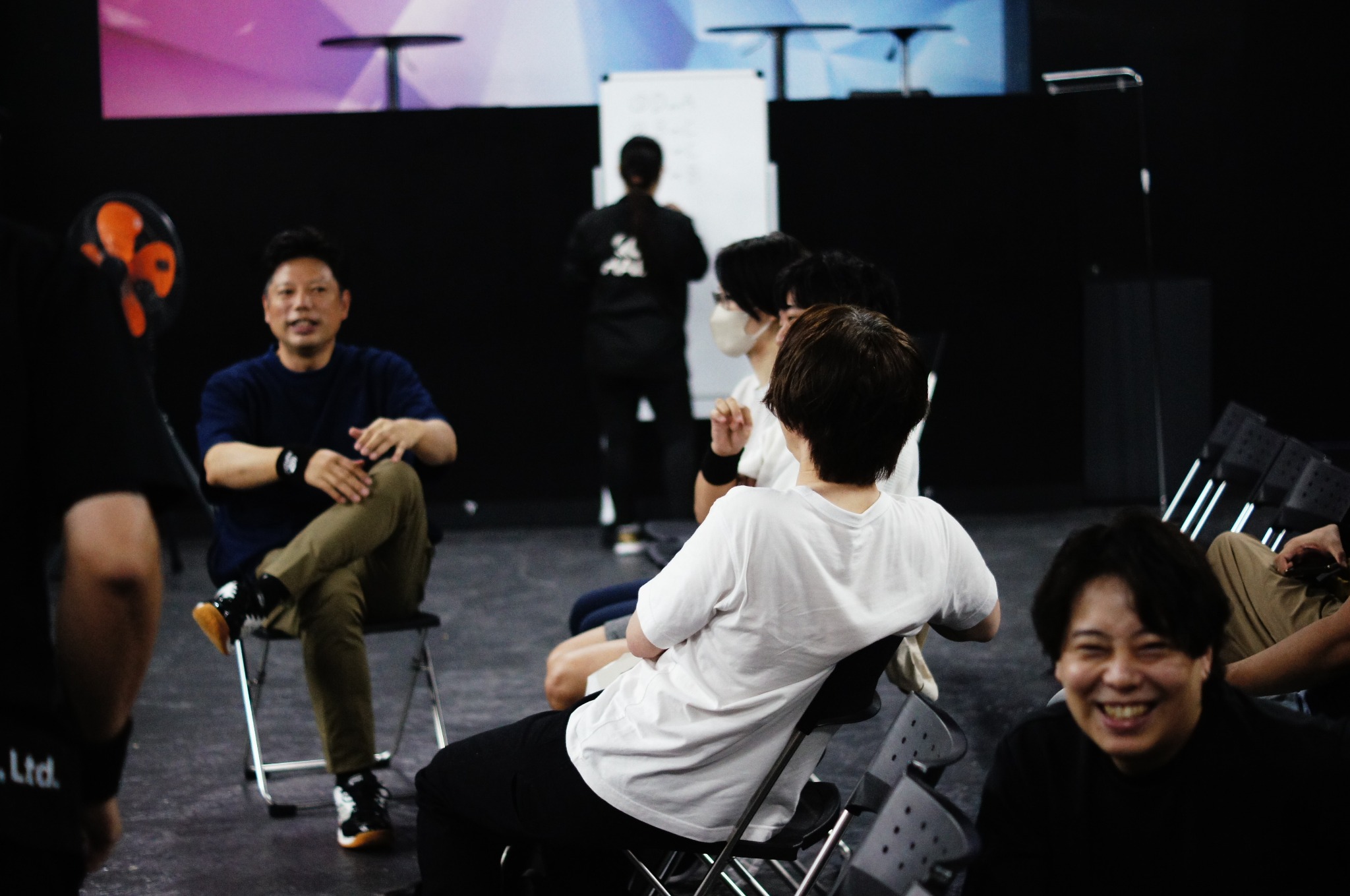 井口智明オンラインサロンのメンバーが交流する様子