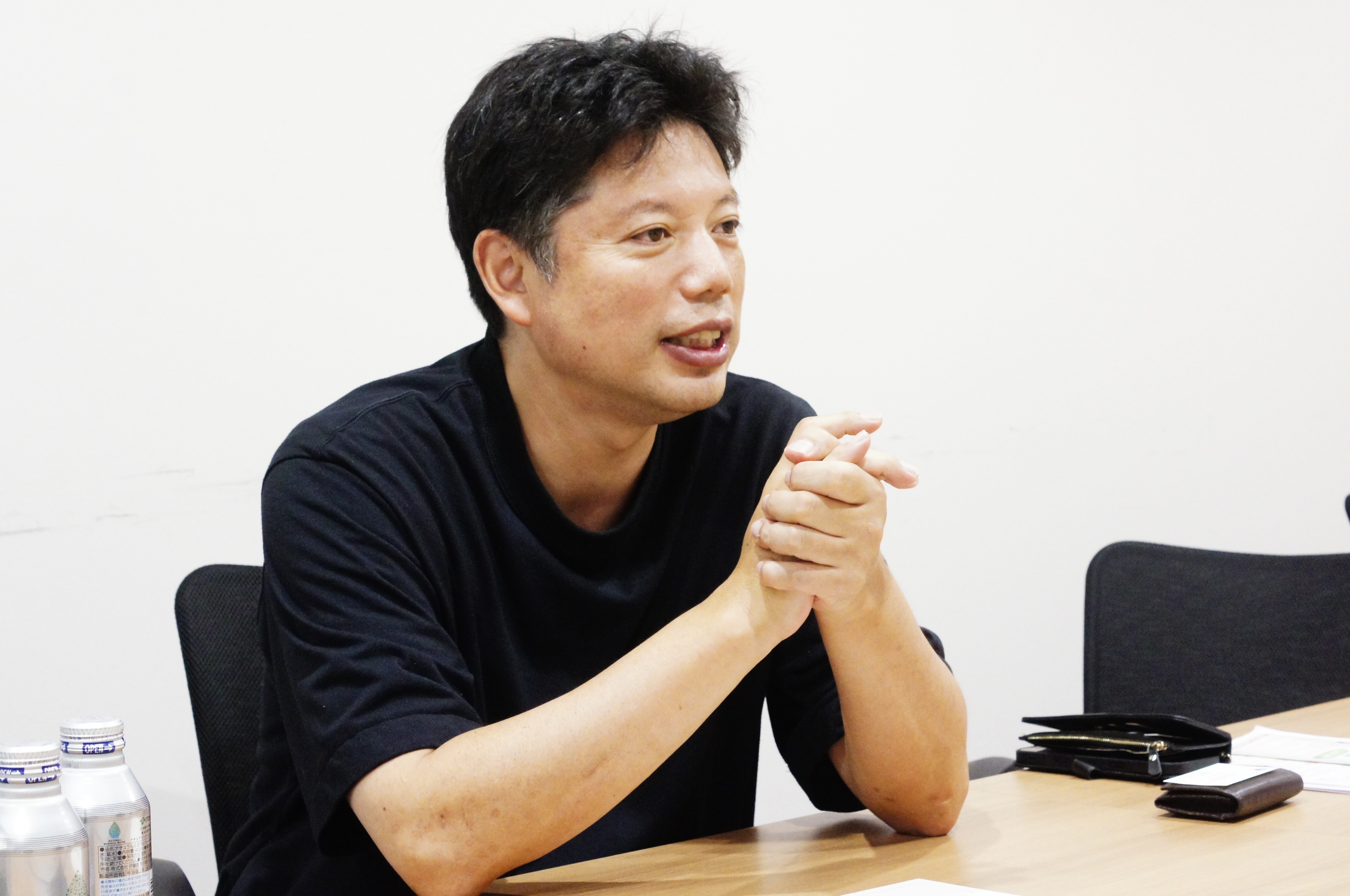 井口智明オンラインサロンで参加者と話す井口智明さん
